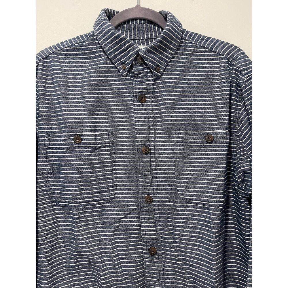 Duluth Denim Button Up Shirt Men’s Medium Blue Striped Long Sleeve Two Pockets - Picture 3 of 7